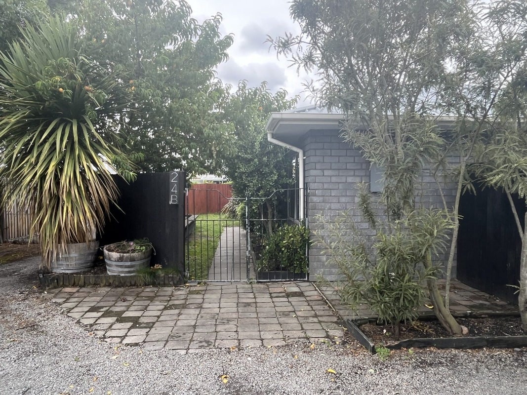 24 Croziers Road, St Albans, Christchurch - Carousel 14