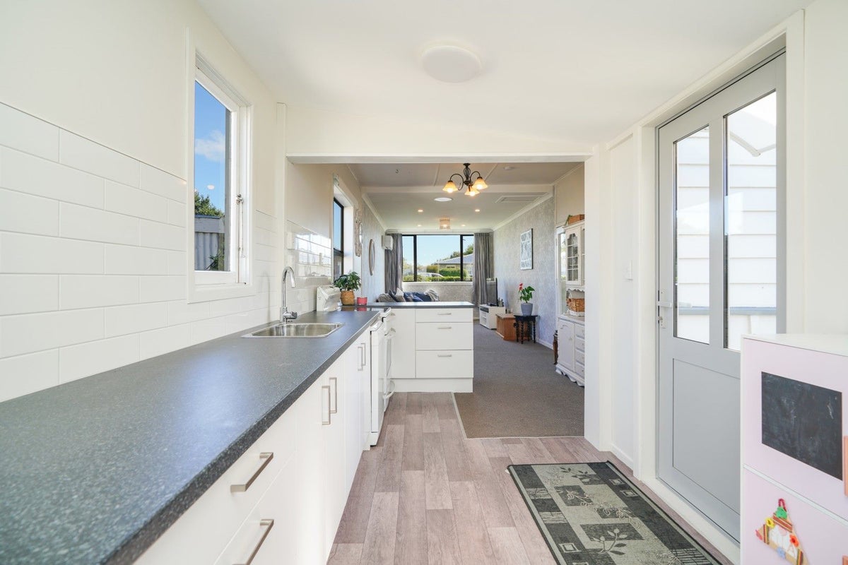 373 Yarrow Street, Glengarry, Invercargill - Carousel 2