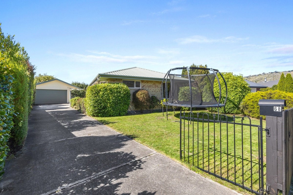 68 Mauger Drive, Heathcote Valley, Christchurch - Carousel 1