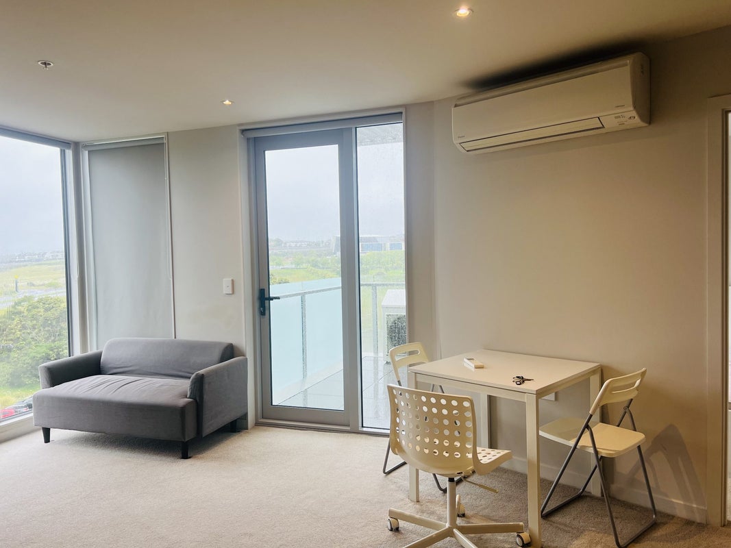 604/1 Rose Garden Lane, Albany, Auckland - Carousel 1