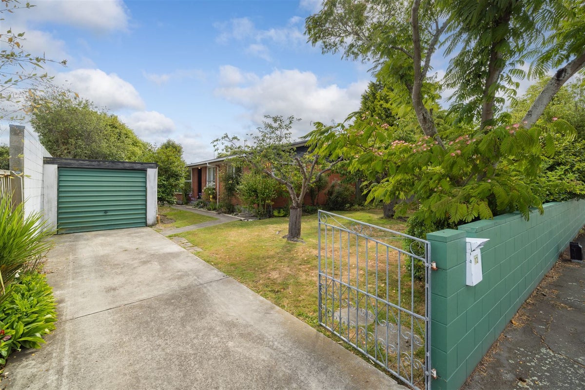 12 Denniston Crescent, Redwood, Christchurch - Carousel 17