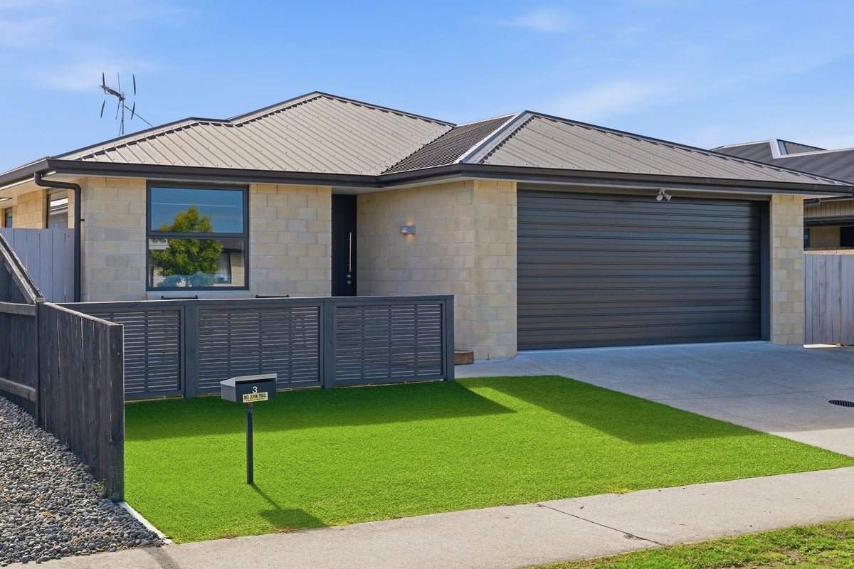 3 Piata Street, Papamoa Beach, Papamoa - Carousel 1