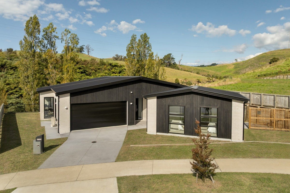 181 Adler Drive, Ohauiti, Tauranga - Carousel 1