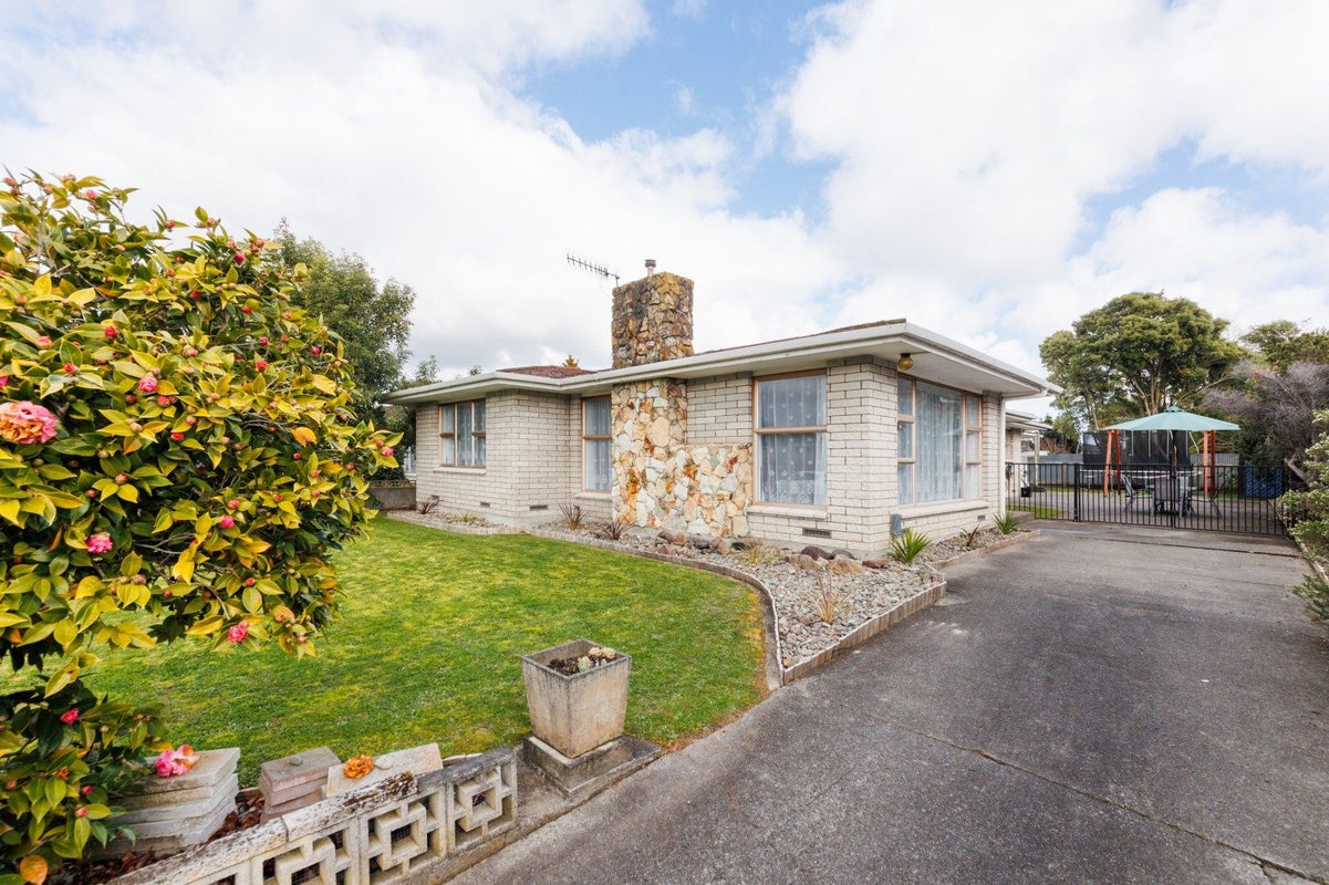 18 Frimley Street, Awapuni, Palmerston North - Carousel 1