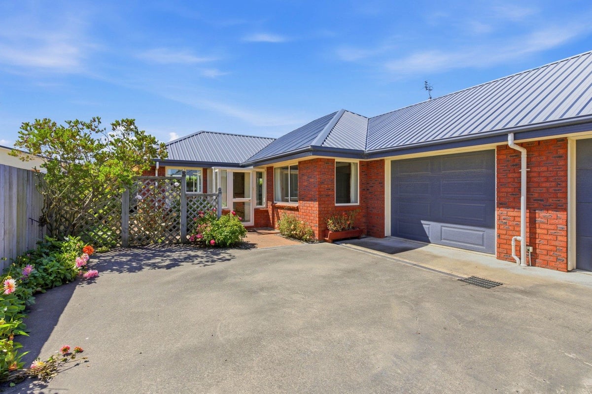 33A Ascot Street, Saint Kilda, Dunedin - Carousel 1