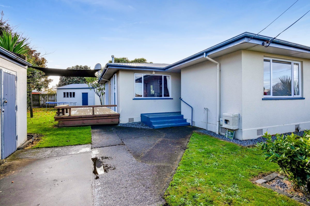 24 Grey Street, Normanby, Hawera - Carousel 1