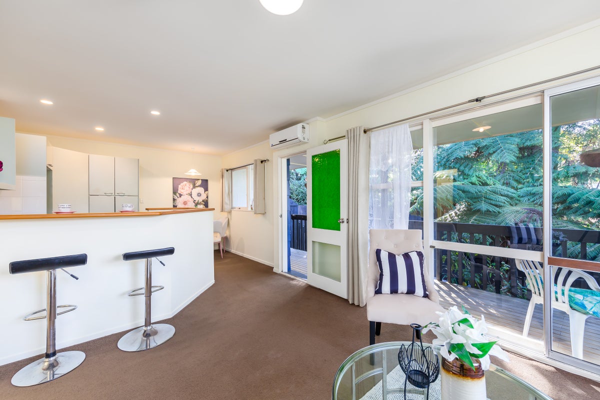 1/9 Selwyn Avenue, Glen Eden, Auckland - Carousel 1
