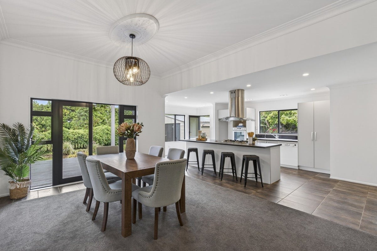 327 Awai Road, Tarurutangi, New Plymouth - Carousel 2