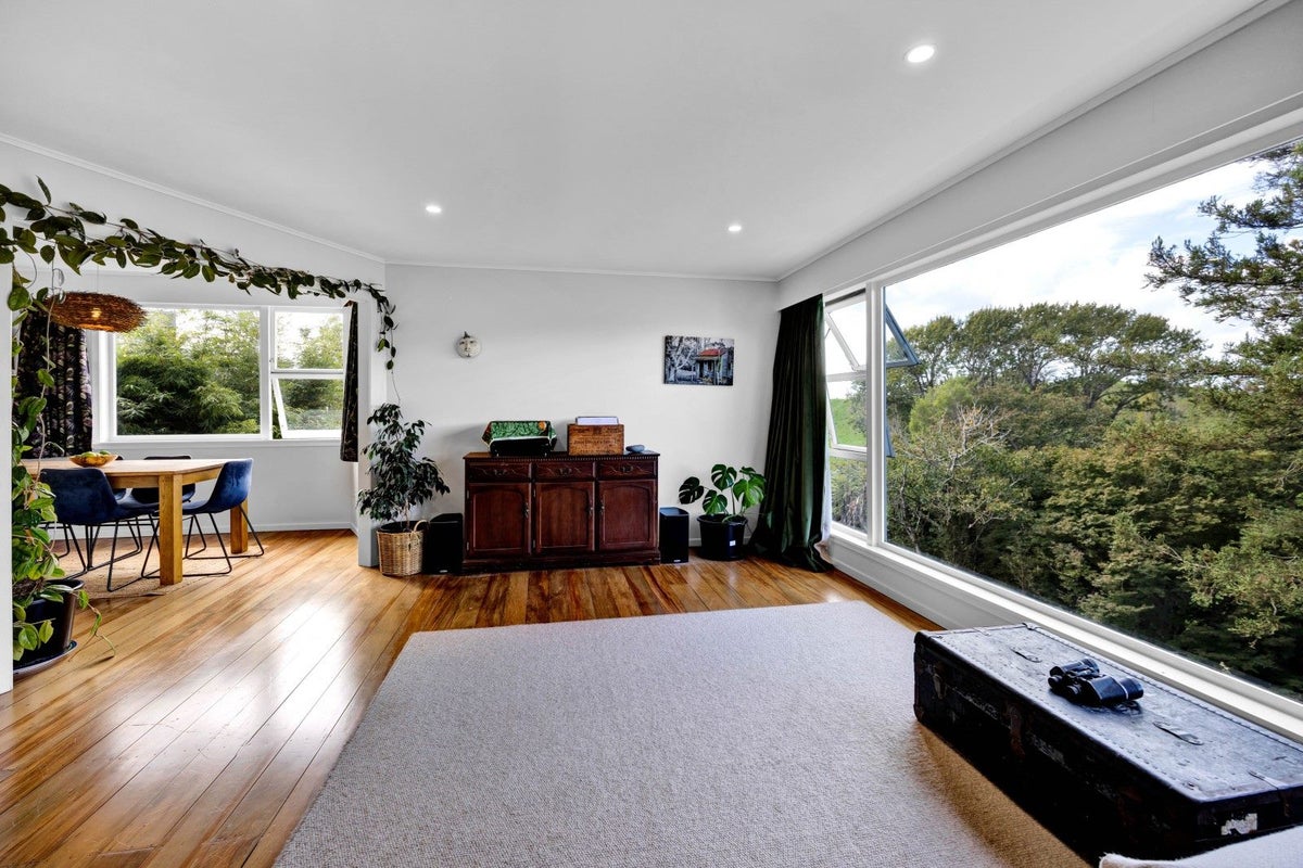 325 Tukapa Street, Hurdon, New Plymouth - Carousel 2