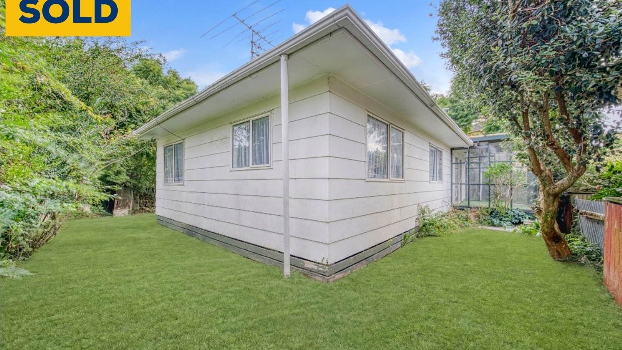 2/166 Hillside Road, Papatoetoe, Auckland - Carousel 1