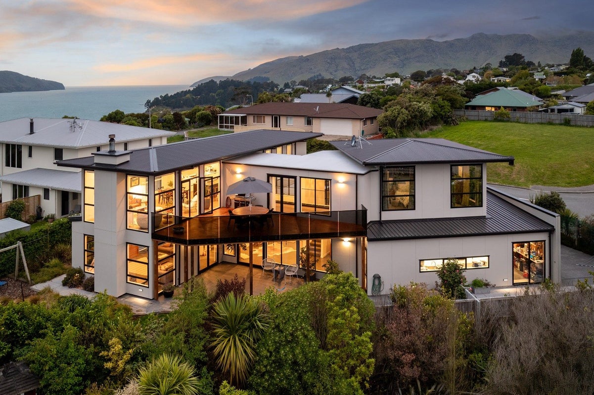4 Muriwai Drive, Diamond Harbour, Lyttelton - Carousel 1