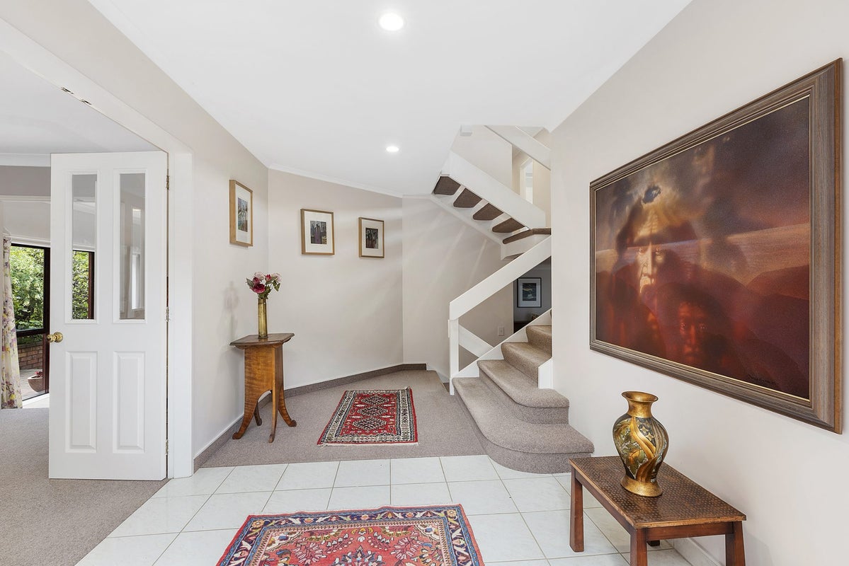 4 Andaman Grove, Khandallah, Wellington - Carousel 2