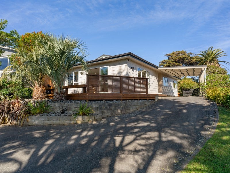 16 Callender Terrace, Paraparaumu Beach, Paraparaumu - Carousel 1