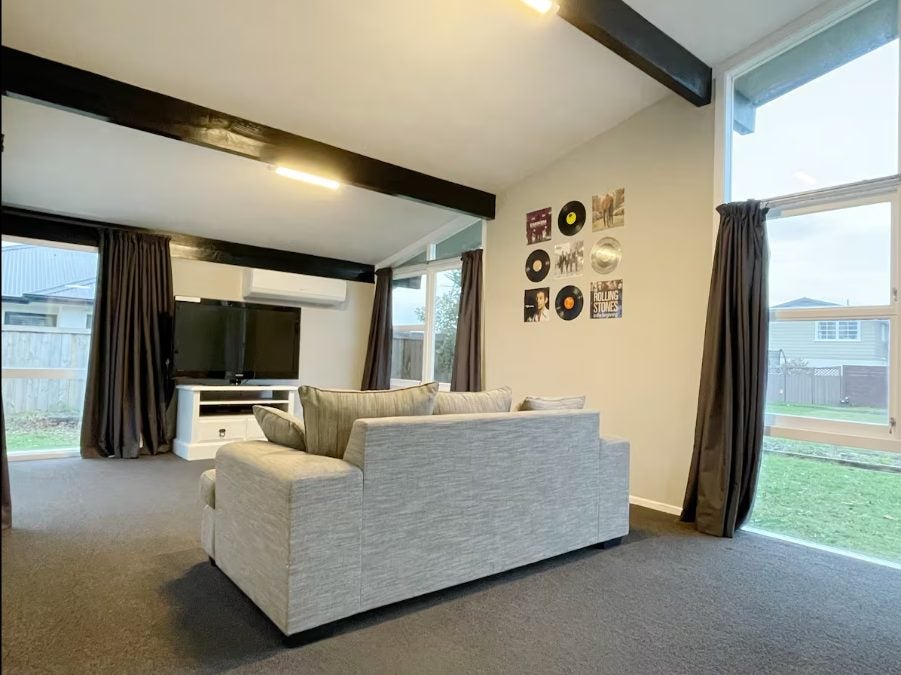31 Clematis Avenue, Pukete, Hamilton - Carousel 2
