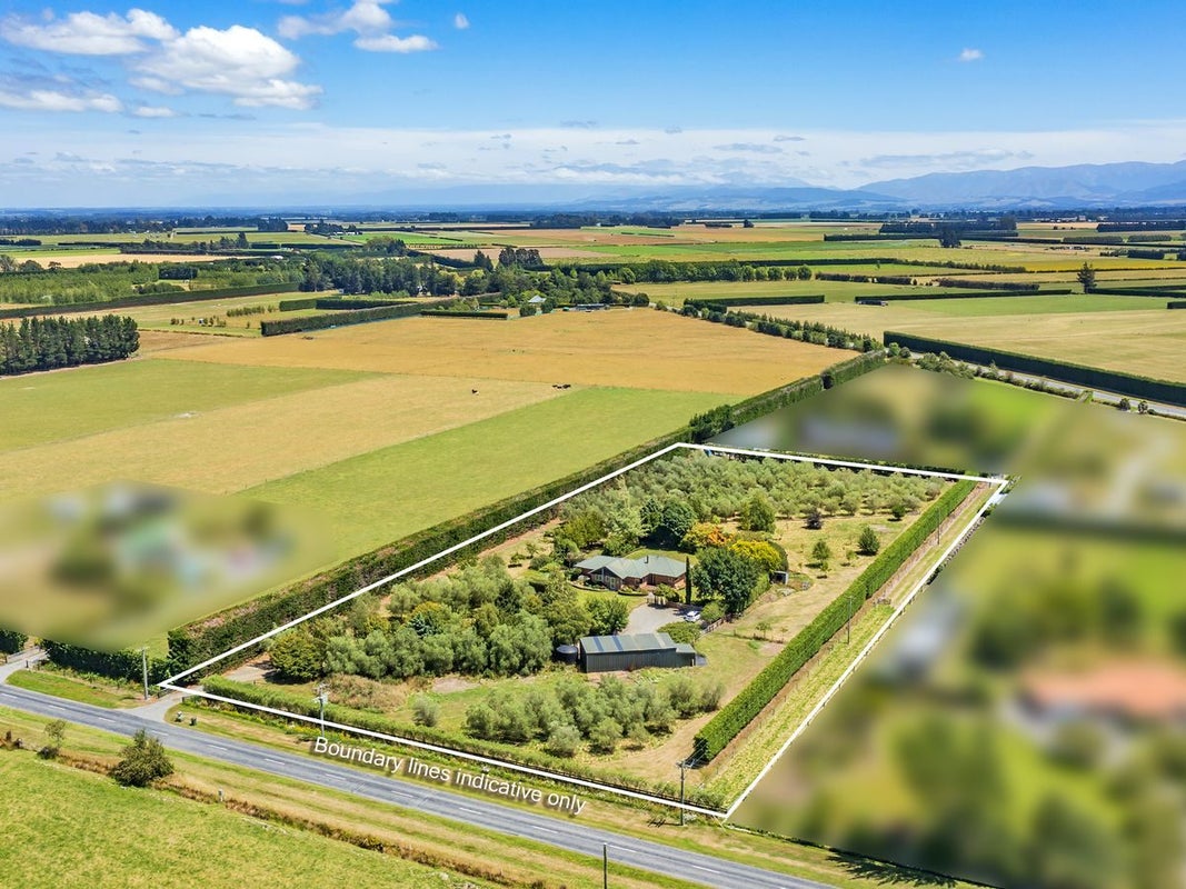 725 Ridgens Road, Charing Cross, Christchurch - Carousel 1