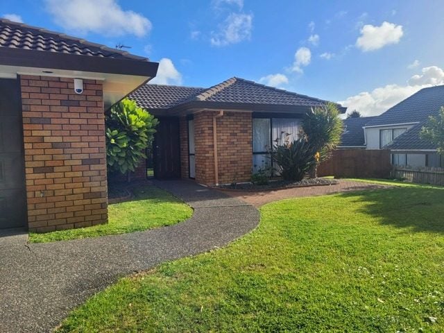 10 Orangewood Drive, Northpark, Auckland - Carousel 1