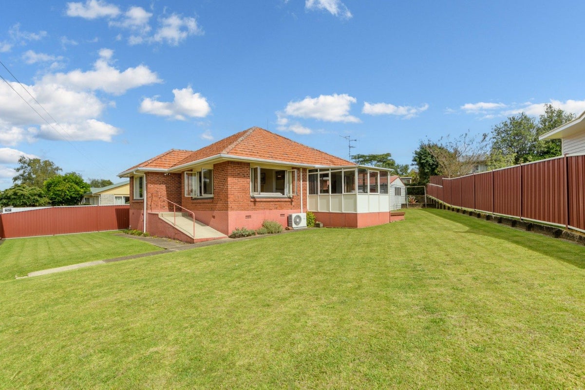 493 Fraser Street, Parkvale, Tauranga - Carousel 1