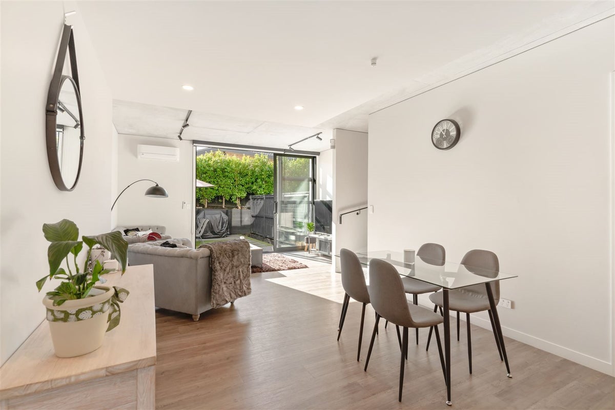 16/4163 Great North Road, Glen Eden, Auckland - Carousel 1