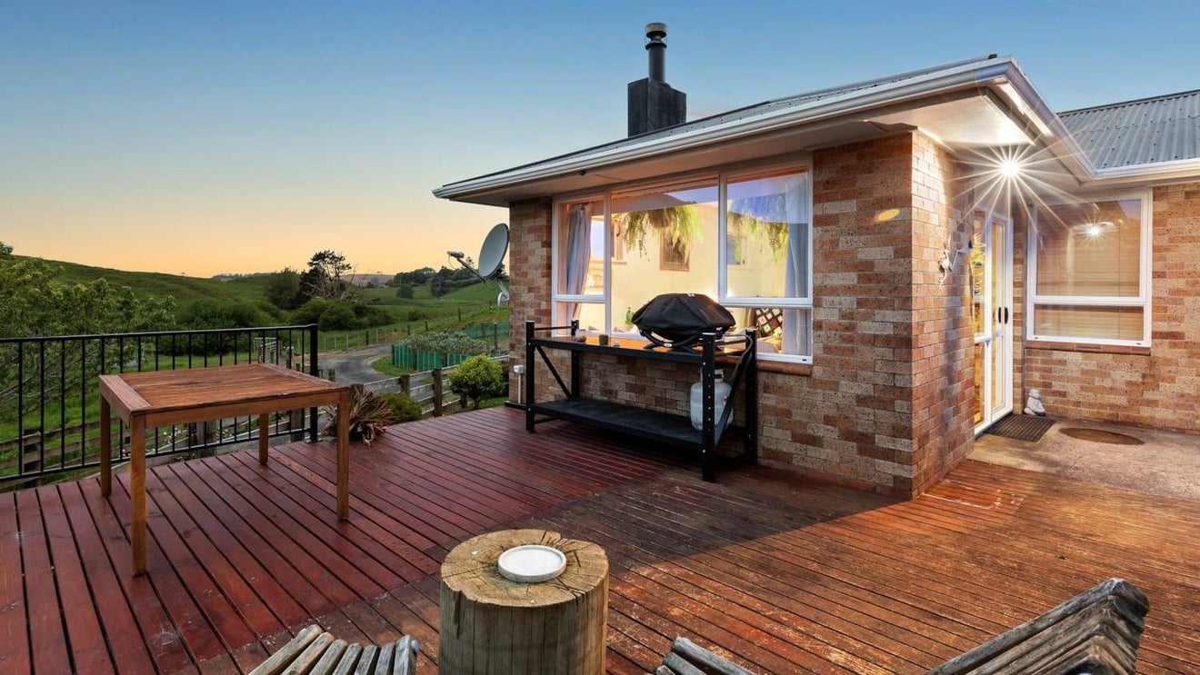 466 Klondyke Road, Tuakau - Carousel 1