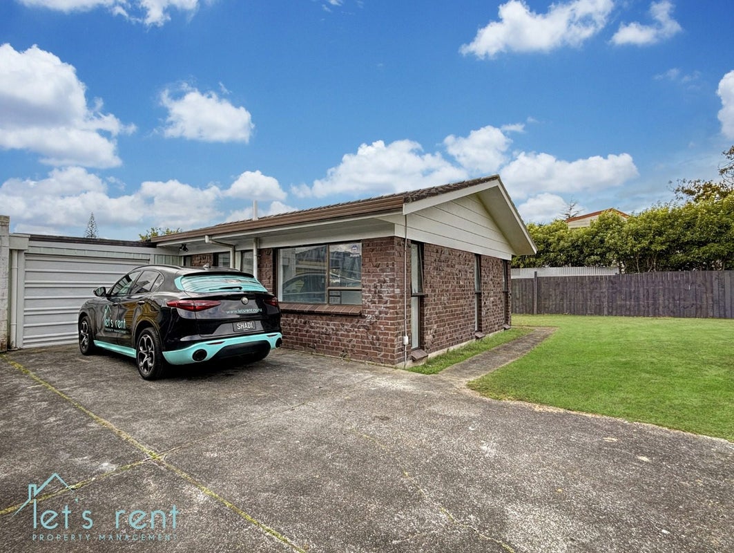 2/21 Booker Place, Weymouth, Auckland - Carousel 2
