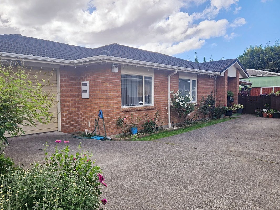 3/331 Massey Road, Mangere East, Auckland - Carousel 1