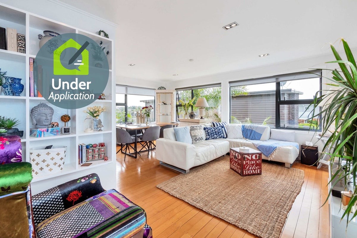5/233 Hurstmere Road, Takapuna, Auckland - Carousel 1