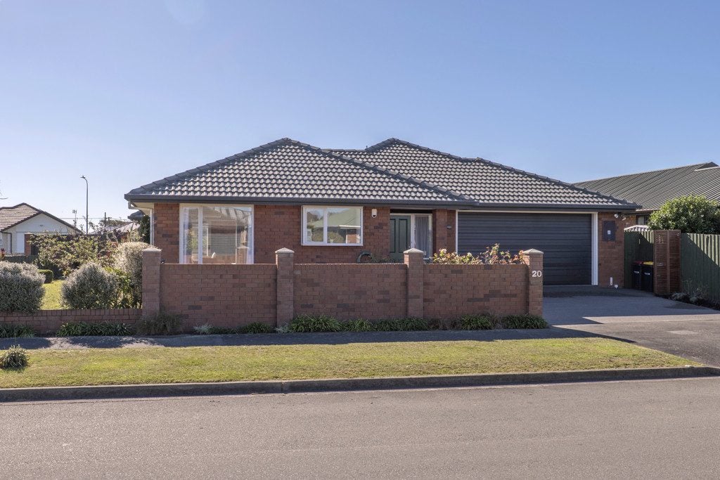 20 Surfers Place, North New Brighton, Christchurch - Carousel 1