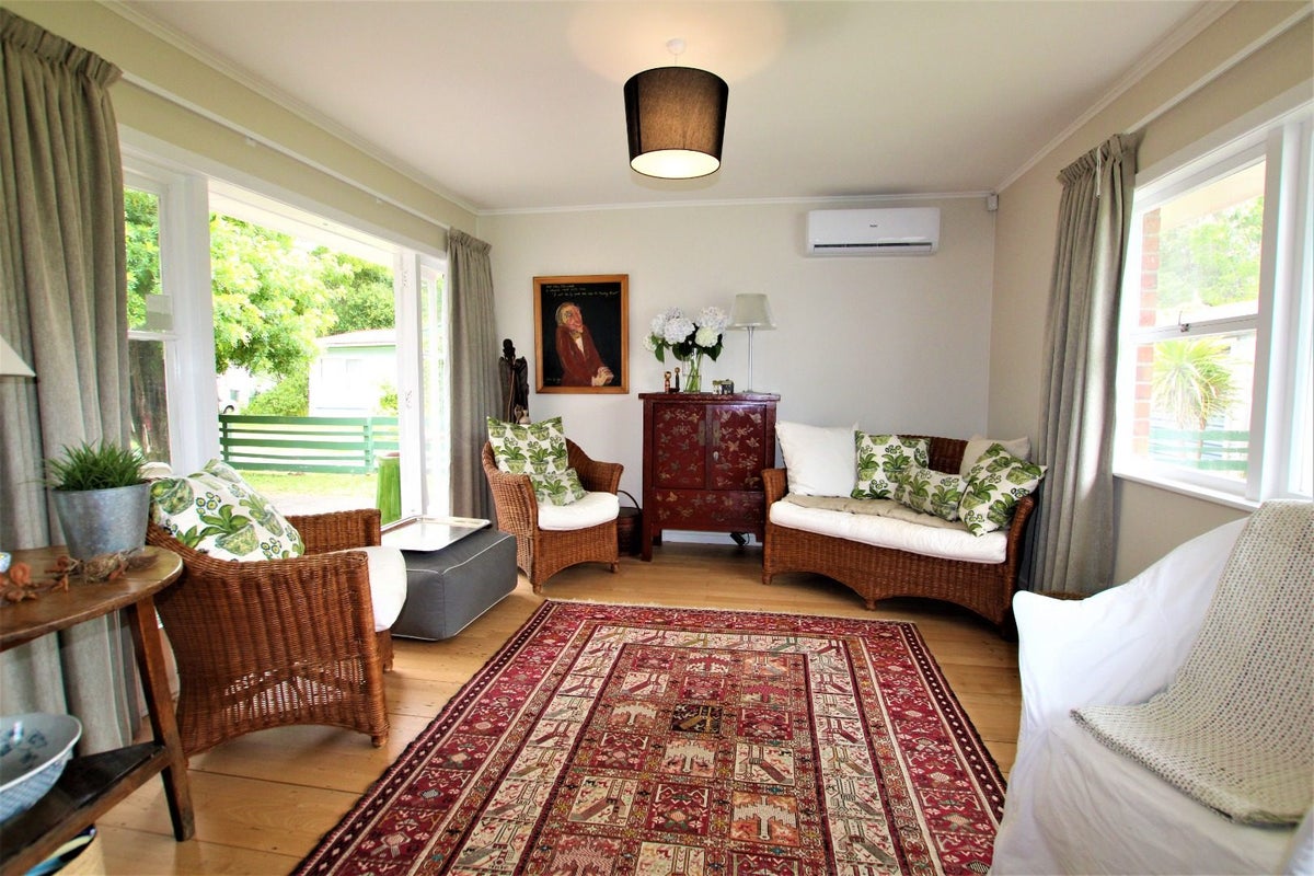 7 Troy Place, Glendowie, Auckland - Carousel 2