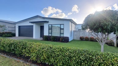 26 Mahutonga Avenue, Beachlands, Auckland - Carousel 1