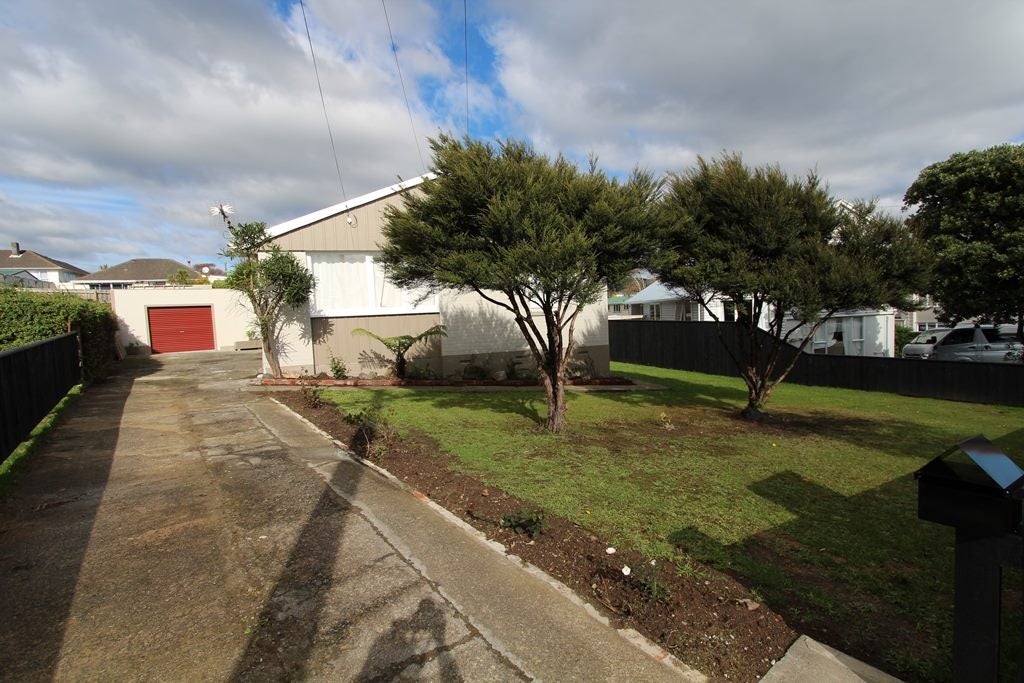 6 Fawn Street, Cannons Creek, Porirua - Carousel 18