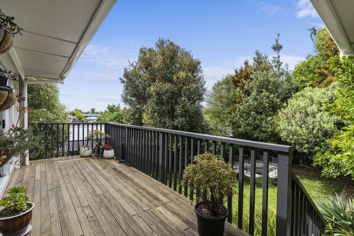 68 Coopers Road, Gate Pa, Tauranga - Carousel 1