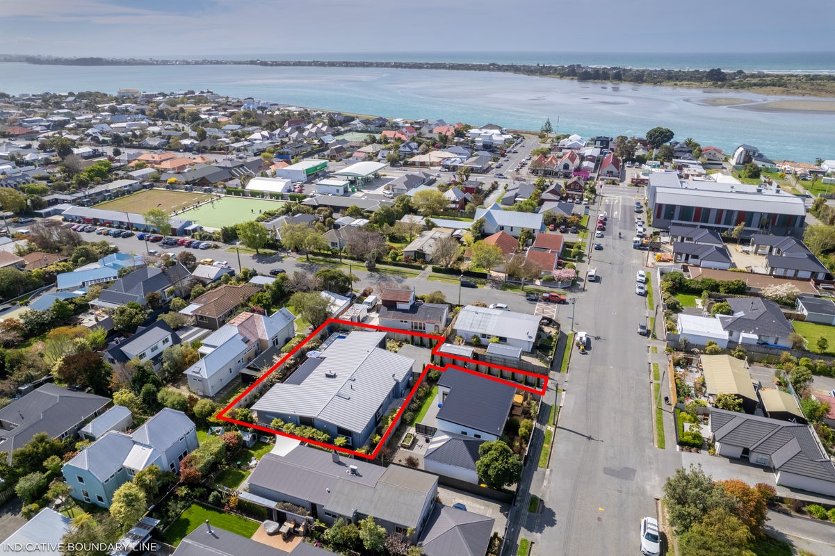 8 Augusta Street, Redcliffs, Christchurch - Carousel 27