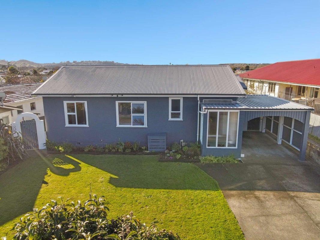 44 Campbell Street, Whanganui, Whanganui - Carousel 1