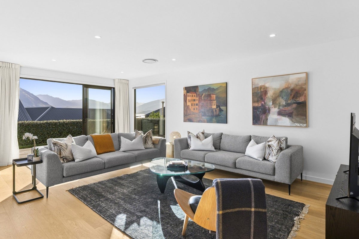 9 Landsborough Lane, Wanaka - Carousel 2