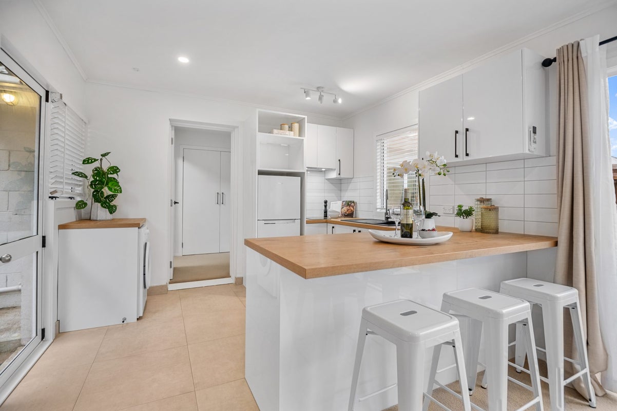 1/9 Wootton Road, Remuera, Auckland - Carousel 2