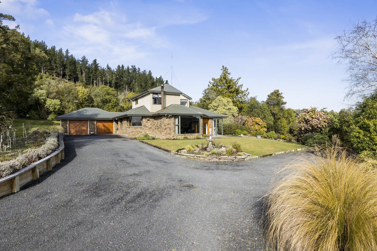 453 East Taieri-Allanton Road, Allanton, Mosgiel - Carousel 32