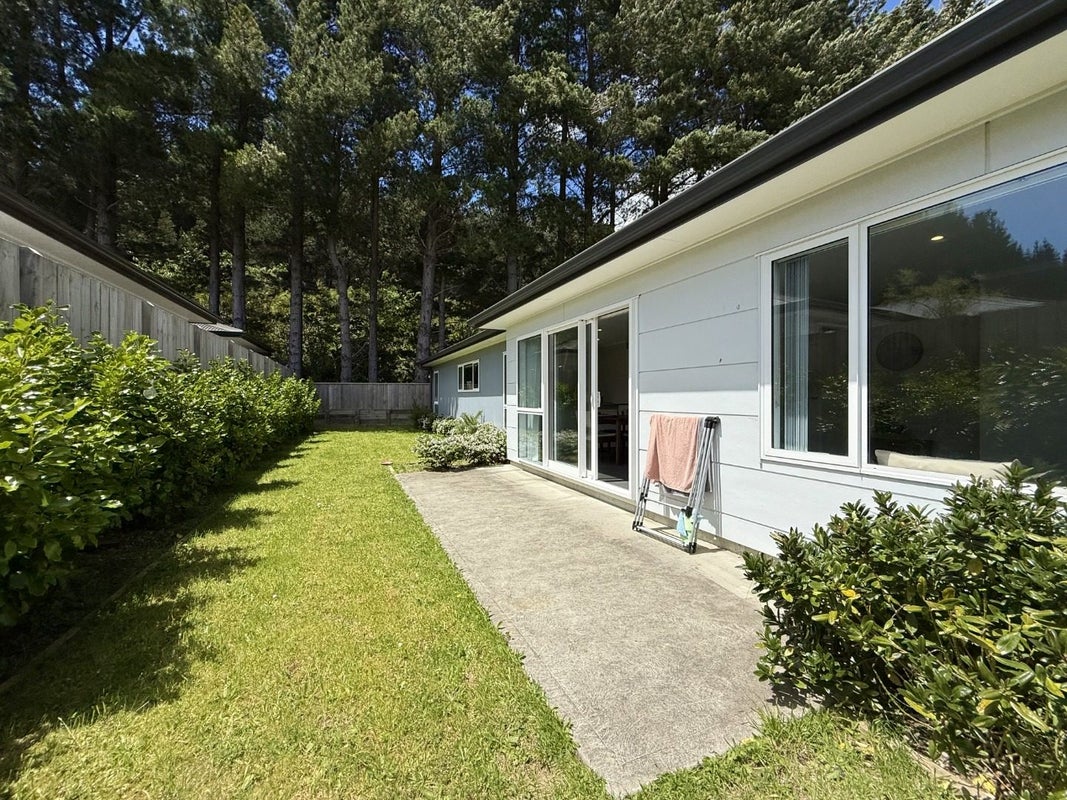 28 Brian Hughes Road, Wainuiomata, Lower Hutt - Carousel 15