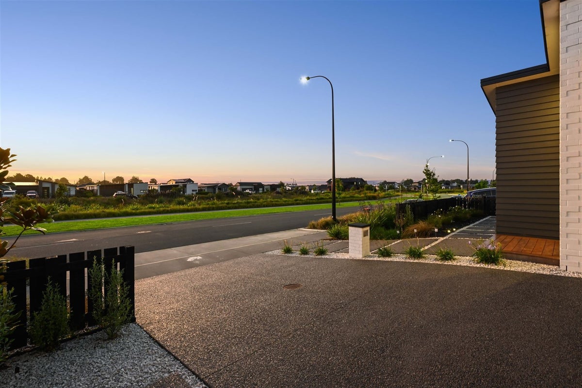 30 Athier Avenue, Chartwell, Hamilton - Carousel 2
