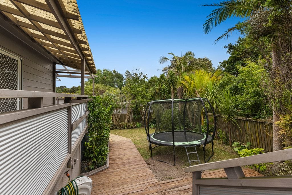21B Brian Crescent, Stanmore Bay, Whangaparaoa - Carousel 1