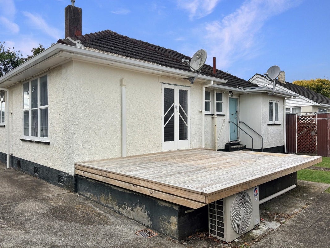54 Seddon Street, Takaro, Palmerston North - Carousel 12