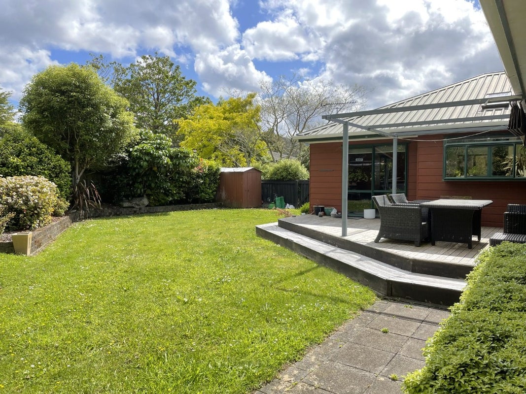 9 Carlow Grove, Birchville, Upper Hutt - Carousel 18