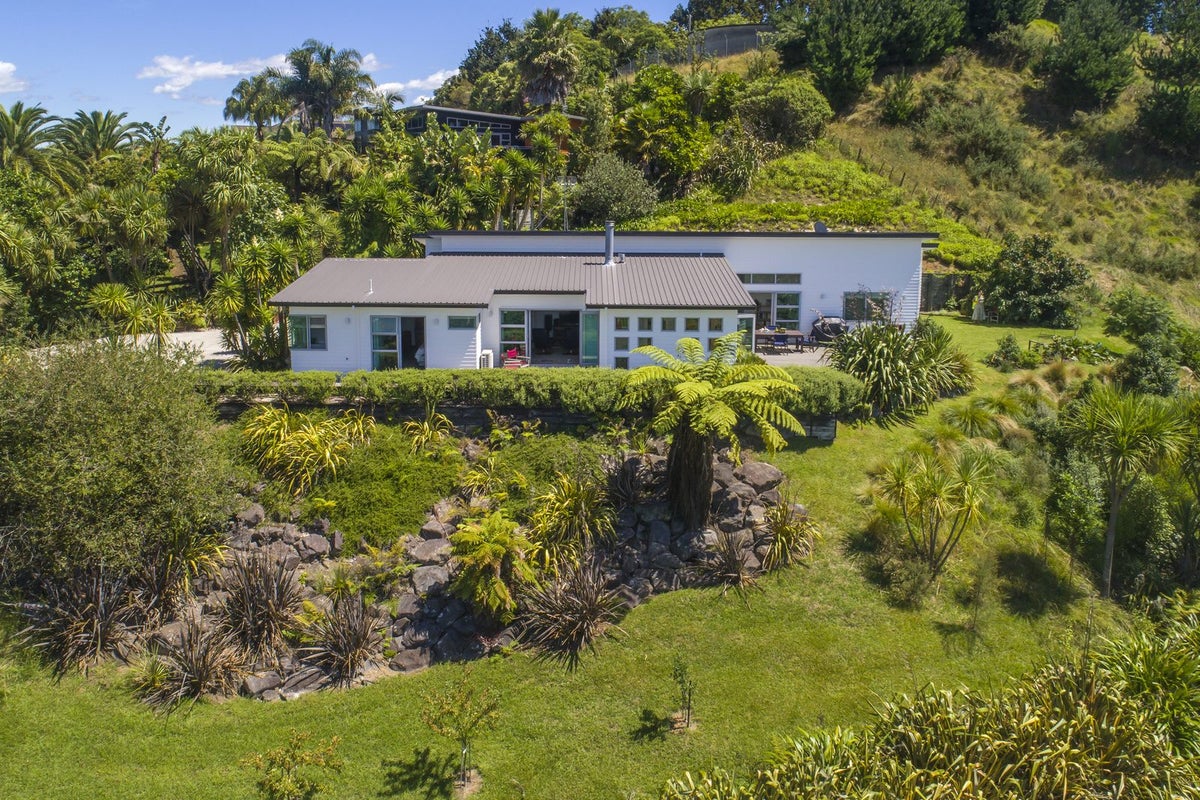 39 Emmerdale Place, Ohauiti, Tauranga - Carousel 1
