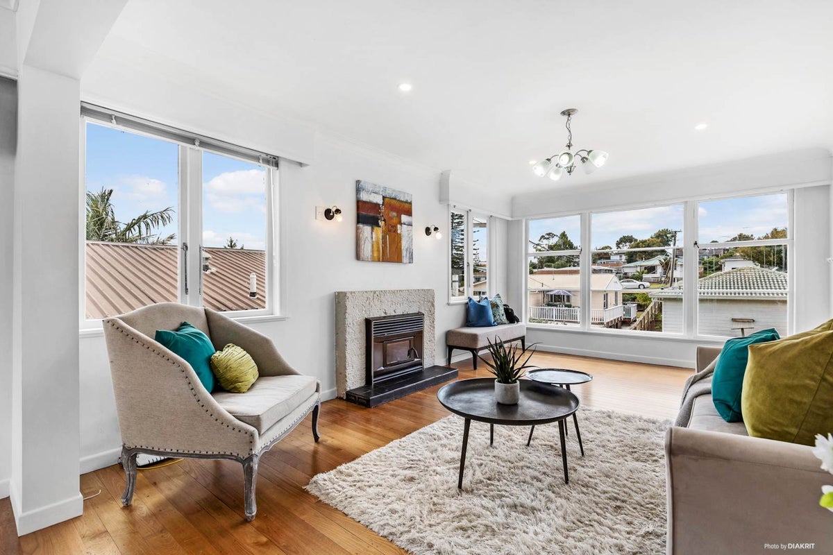 1/6 Neal Avenue, Glenfield, Auckland - Carousel 2