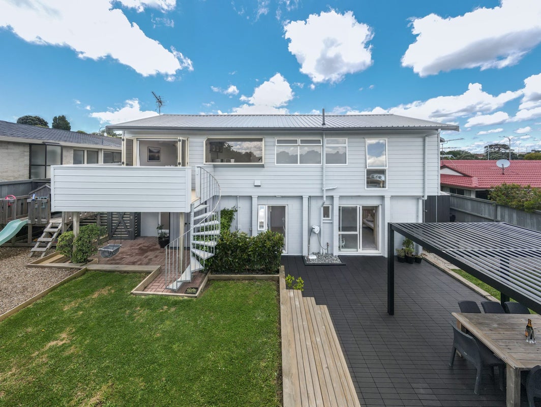 55B Pigeon Mountain Road, Half Moon Bay, Auckland - Carousel 1