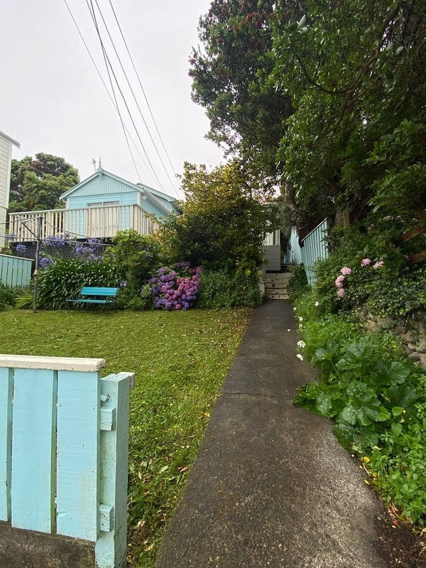 20 Garfield Street, Brooklyn, Wellington - Carousel 1