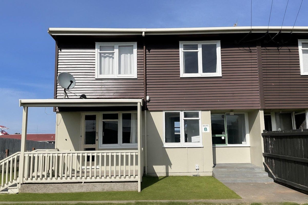 8 Matipo Street, Castlecliff, Whanganui - Carousel 1
