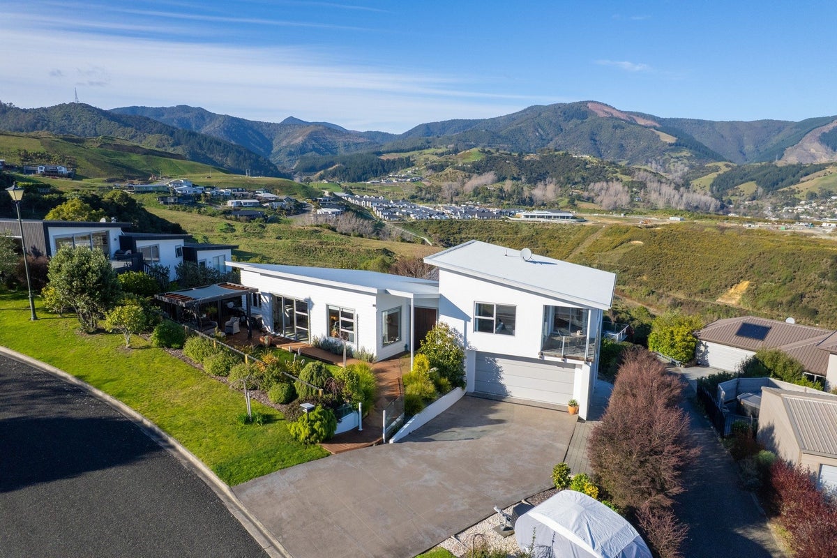 6 Heemskerck Place, Britannia Heights, Nelson - Carousel 26