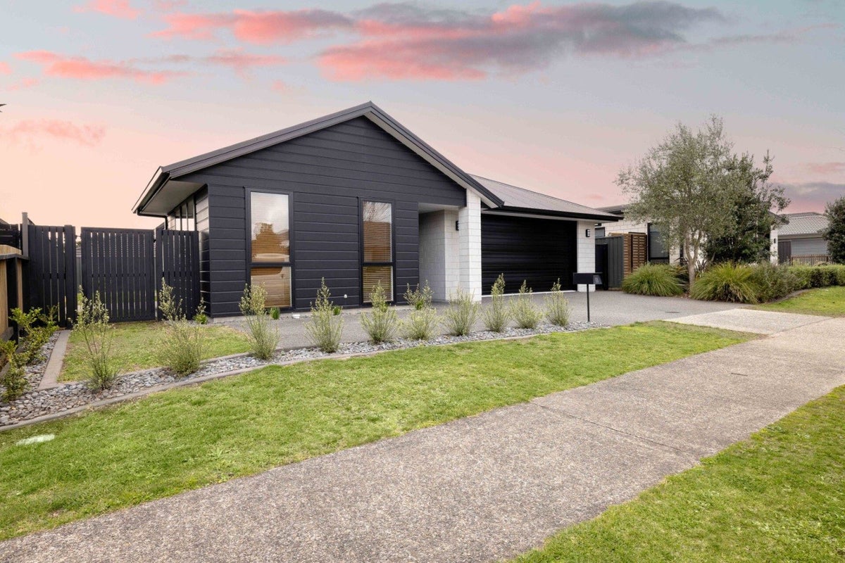 11 Flack Street, Pyes Pa, Tauranga - Carousel 15