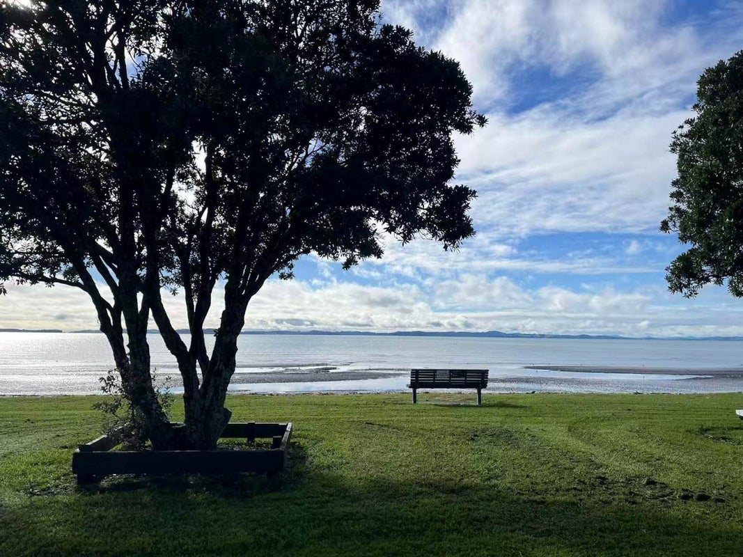 53 The Esplanade, Eastern Beach, Auckland - Carousel 2