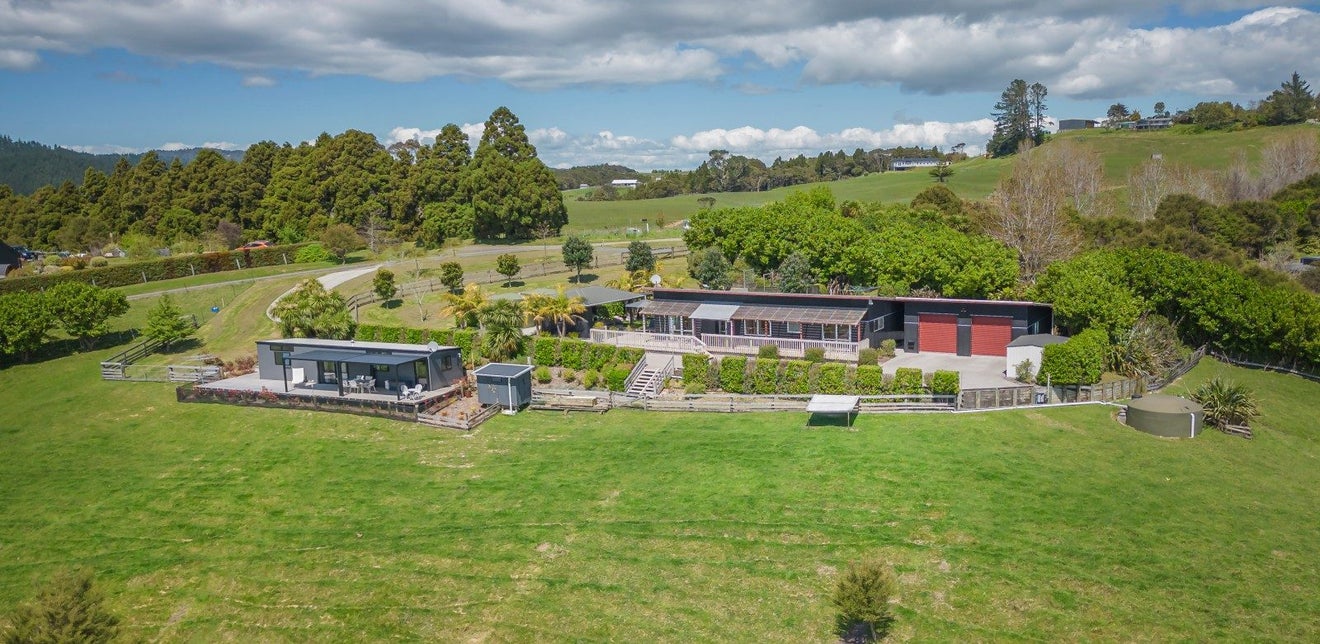 120 Highridge Road, Clevedon, Papakura - Carousel 1